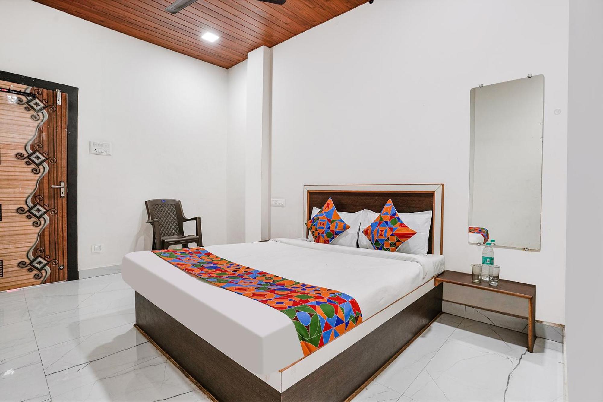 Fabexpress Sai Lodging I - Nr Nashik Railway Station 外观 照片